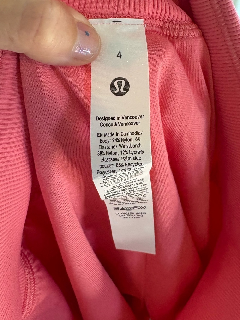 Lululemon Dance Studio Evolve High-Rise Relaxed Pink Shorts Size 4 - Picture 6 of 6